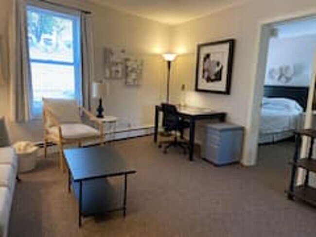 Photo - Cresent NE Apartments Unit #3