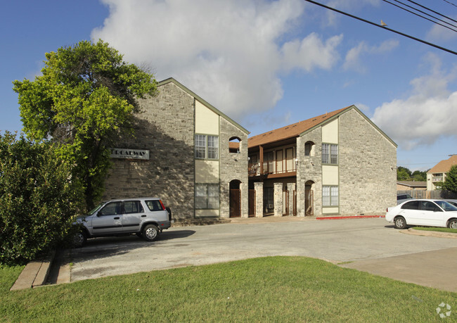 Building Photo - Broadway Condominiums