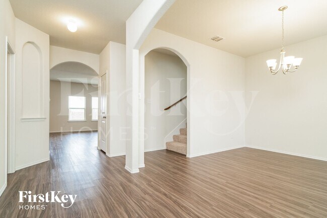 Photo - 434 Stuart Ln