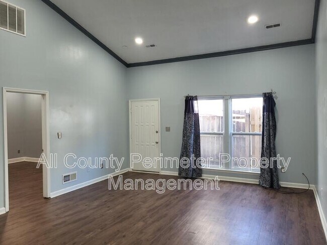 Photo - 2957 Hawk Ct SE