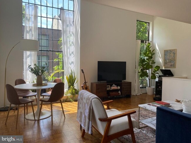 Building Photo - 501 Spruce St