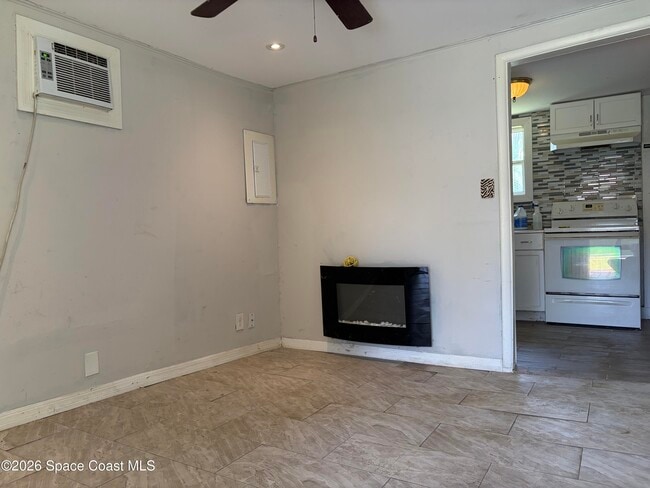 Photo - 329 Pine Ave
