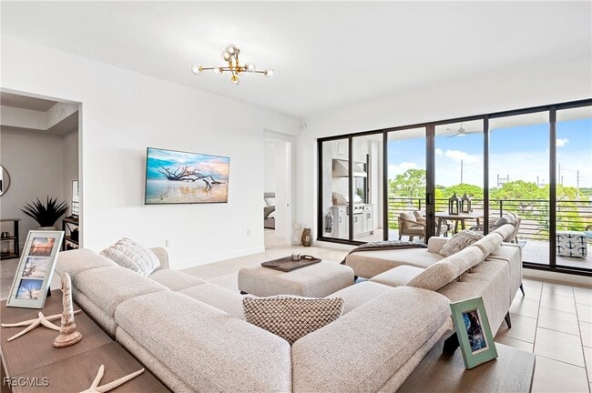 Photo - 1125 Central Ave Unidad 463