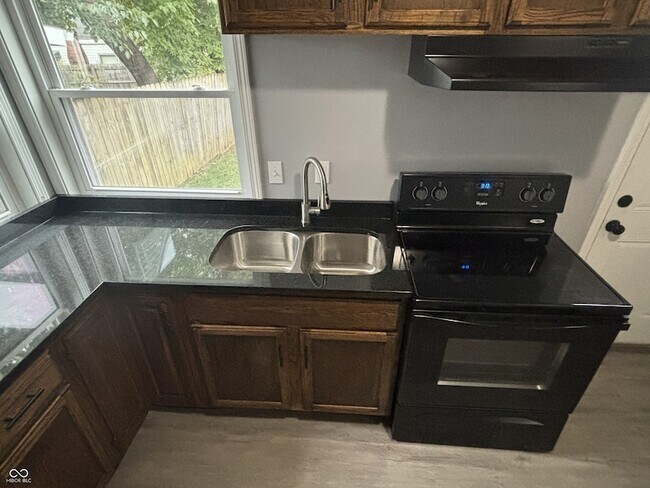 Photo - 4418 Ralston Ave