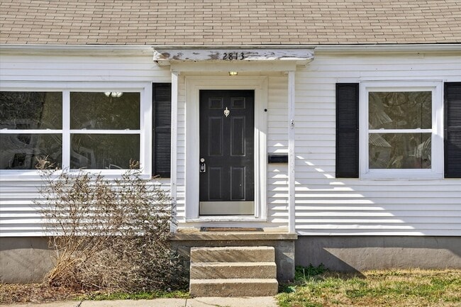 Photo - 2813 Faircourt St