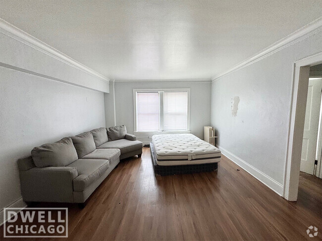 Building Photo - 2336 N Commonwealth Ave Unit 1 Rental