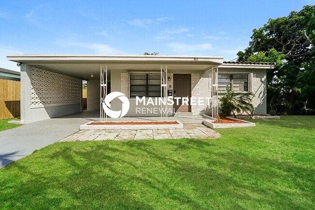 2 Bedroom Pet-Friendly Home in Oakland Park, FL with Main Street Renewal
