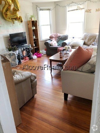 Building Photo - 21 Appleton St Unit 3 Rental