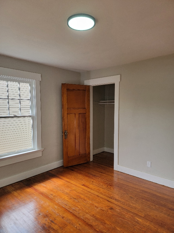 Photo - 2112 Ravenwood Ave