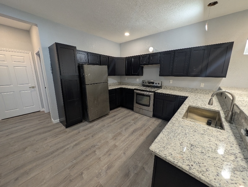 Photo - 118 Canadian St