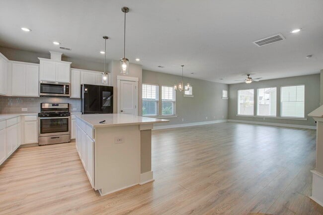 Photo - 117 Archdale St