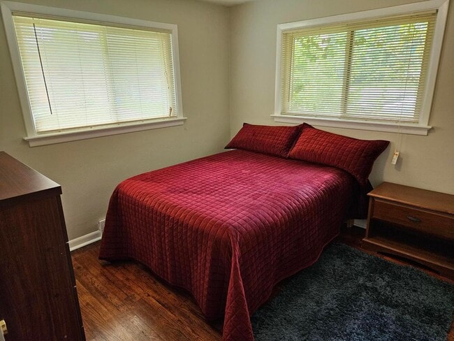 Building Photo - 1 Private Bedroom 1 Shared Bathroom *REGIS... Unit 1A Rental
