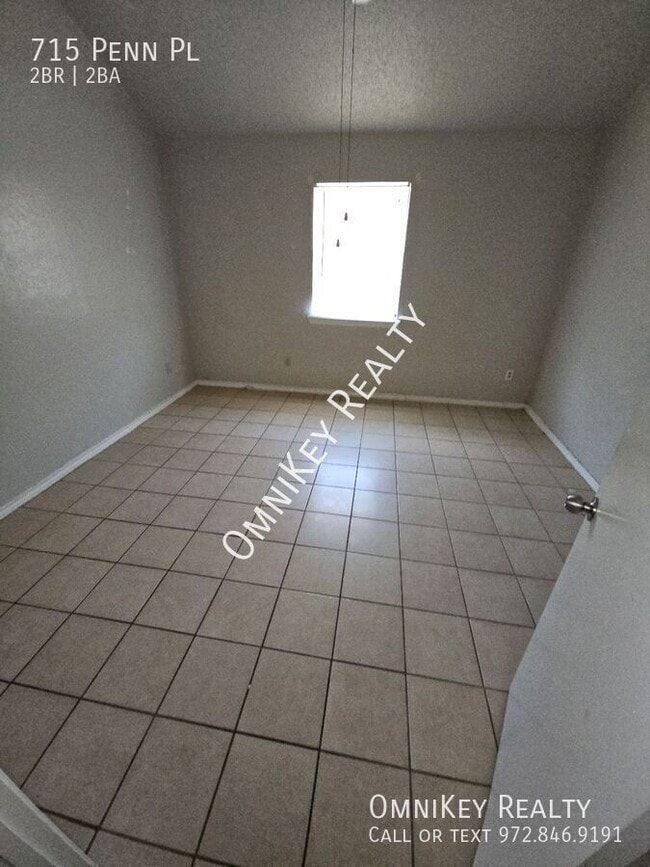 Photo - 715 Penn Pl