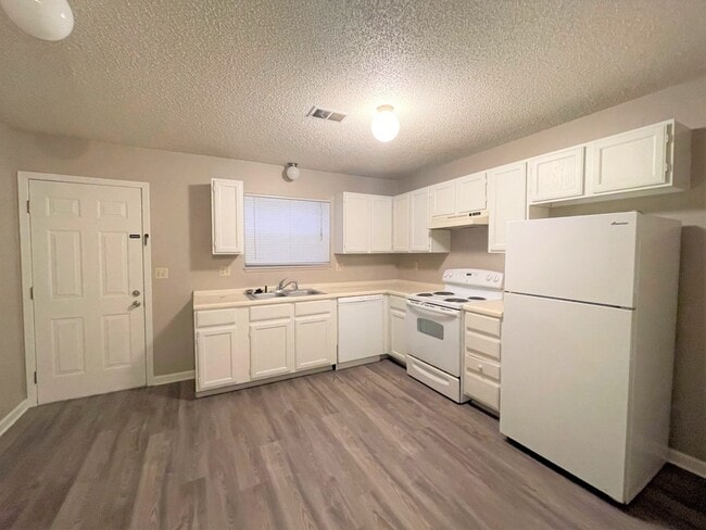 Photo - 2507 W 27th St