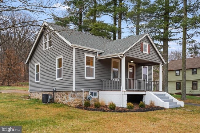Photo - 2081 Durham Rd
