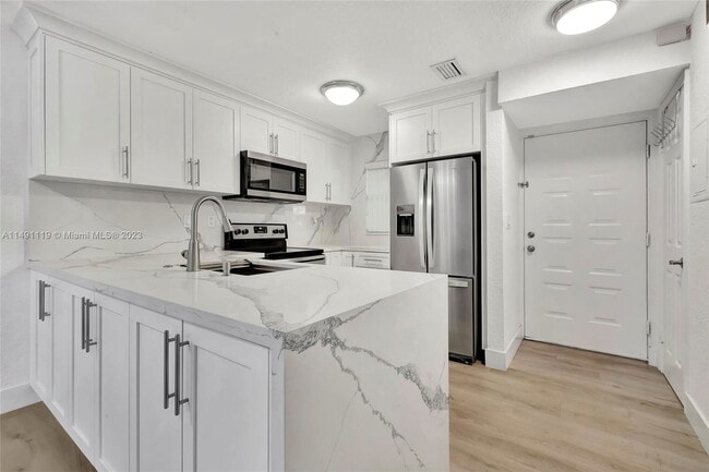 Photo - 3130 Bird Ave