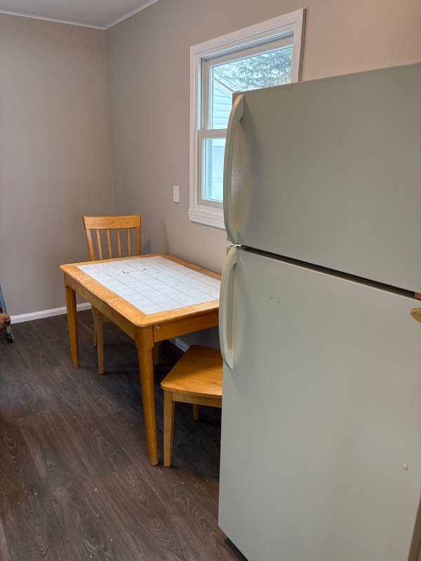 Photo - 147 S Surry Rd