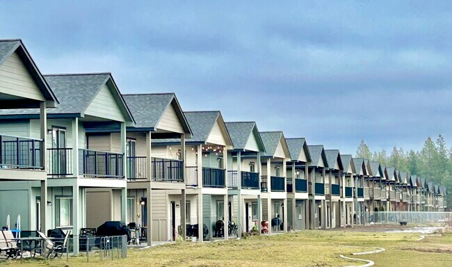 The Community on Winona! - 9109 W Winona Rd Unit 9020-9029 W Winona