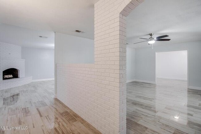 Photo - 22530 Saucier Lizana Rd