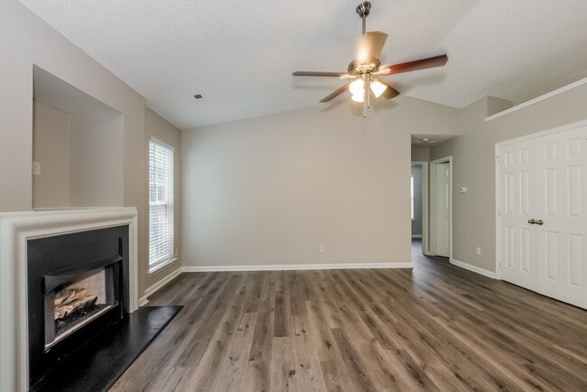 Photo - 5410 Starflower Dr