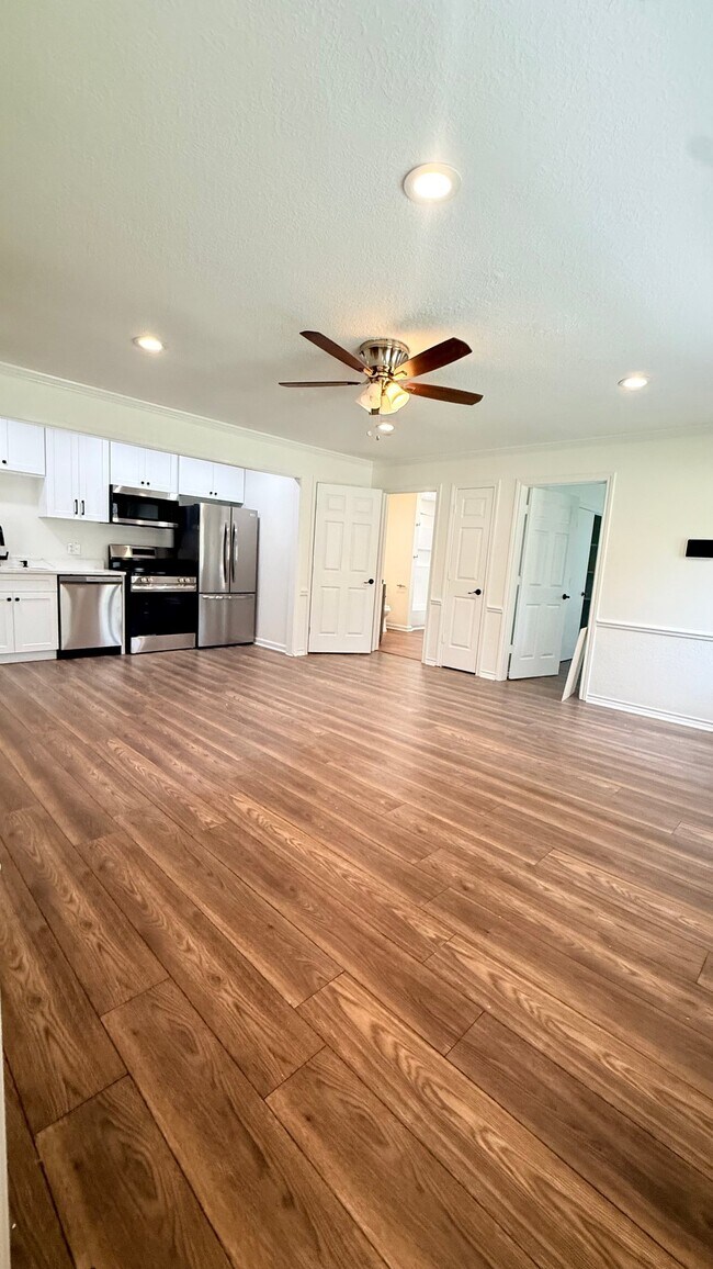 Photo - 511 N 3rd St