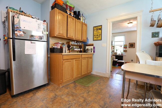 Photo - 24 Wallingford Rd Unit 4