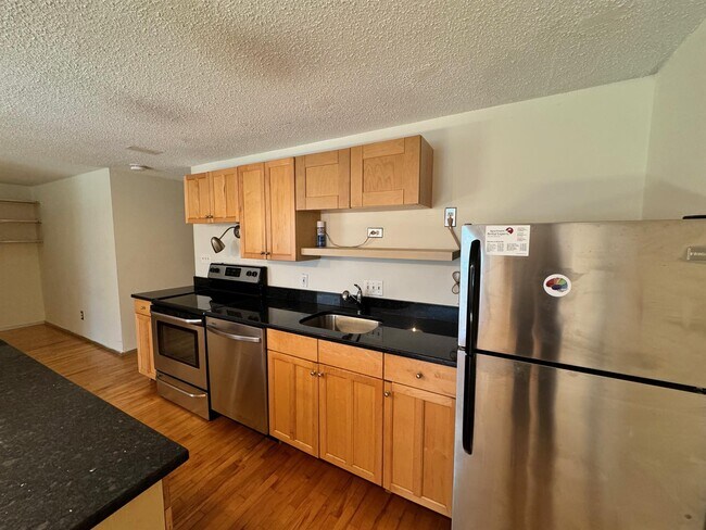 Photo - 94 Beacon St Unit 35