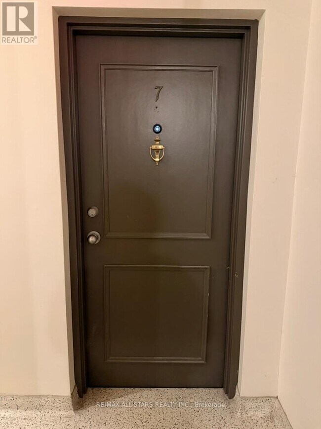 Photo - 73 Albert St Unité 7