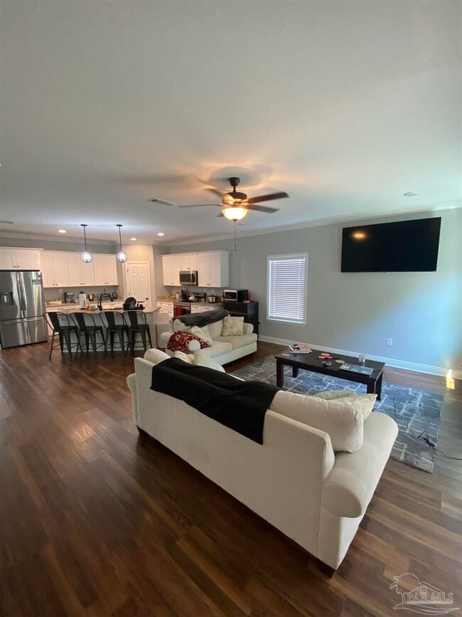 Photo - 607 W Belmont St