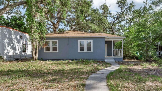 Building Photo - 3060 21st Ave S Unit 3060 21st Ave S Front