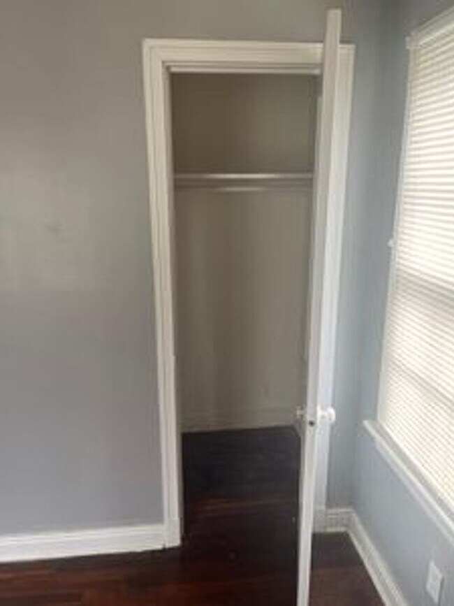 Photo - 2 bed house on Rva Northside!  Central hvac, hardwoods,all electric, lots of parking, laundry,