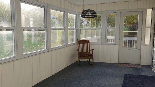 Photo - 209 Maple Ct