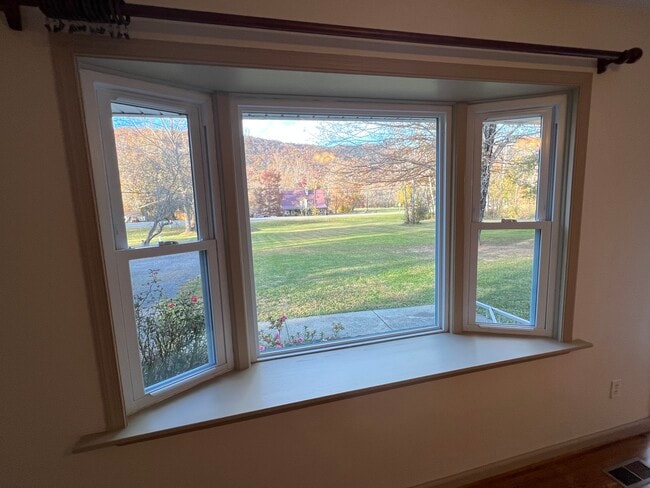 Photo - 4020 Bradshaw Rd