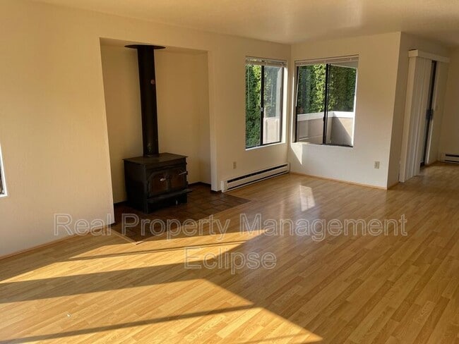 Photo - 17319 Stone Ct N Unit Apt A