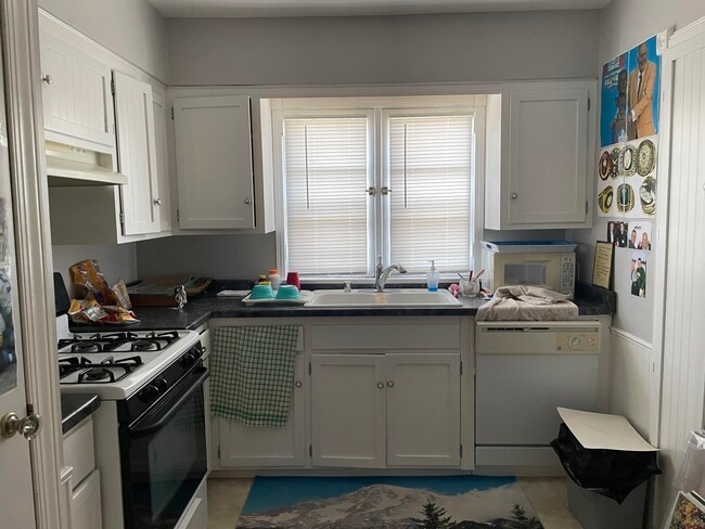 Photo - 2020 S 82nd St