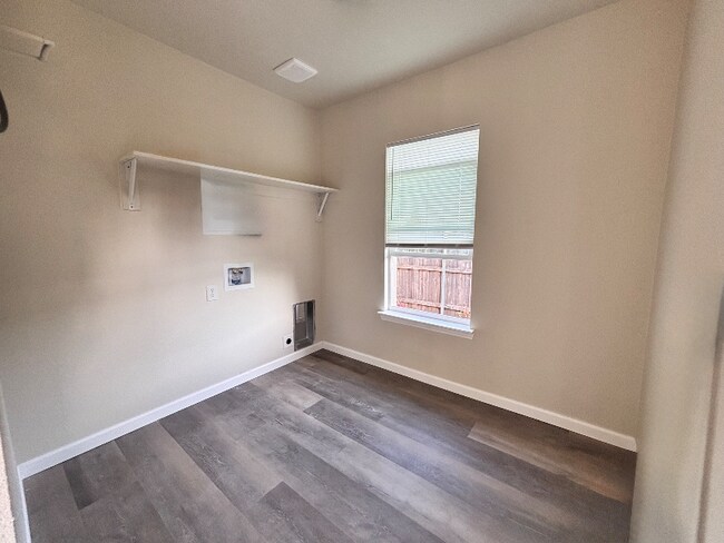 Photo - 3100 Erie St