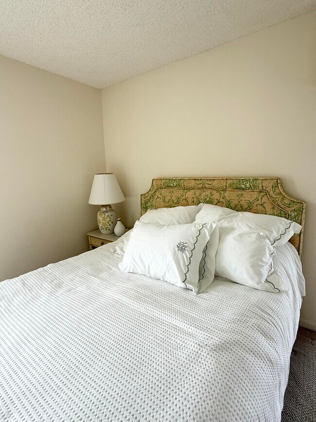 Photo - 734 Nantucket Cir