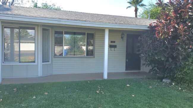 Photo - 4128 N 46th Pl