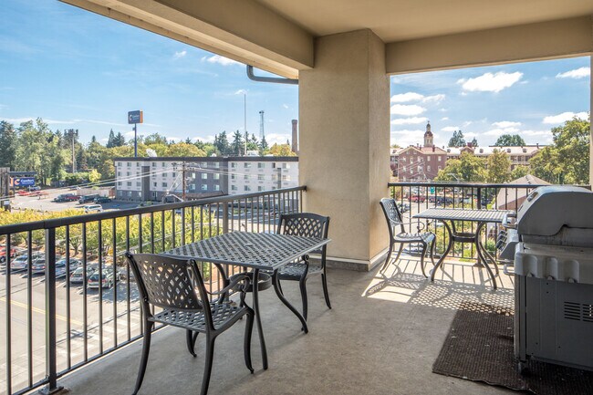 The Felix @ Our Heroes Place apartments — community photo