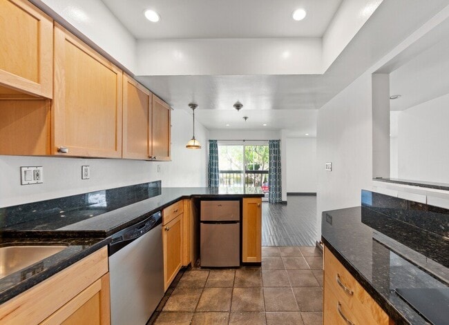Photo - 5650 Cambridge Way Unidad 2