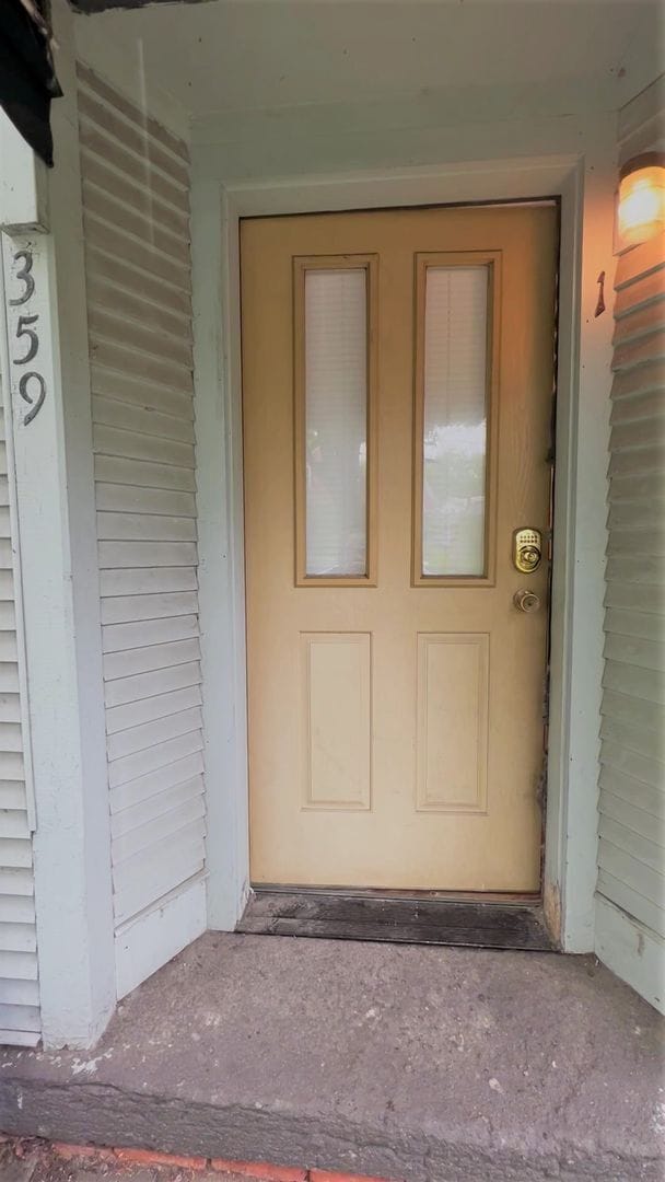 Building Photo - 359 St Paul St