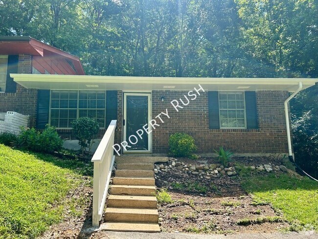 Building Photo - 3902 Youngstown Rd Unit 3902 Rental