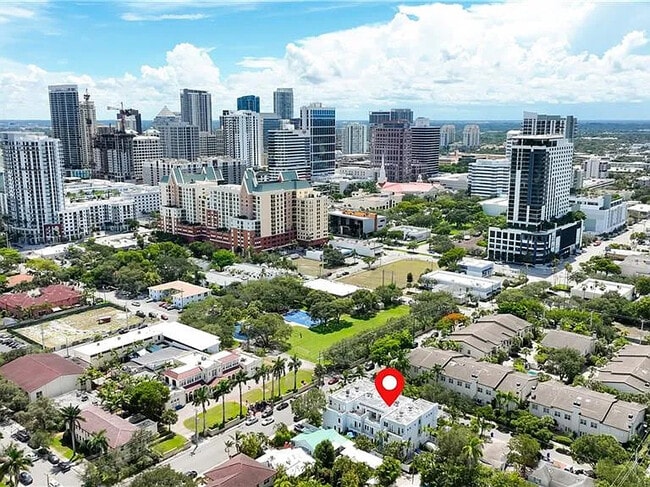 Photo - 302 NE 8th Ave