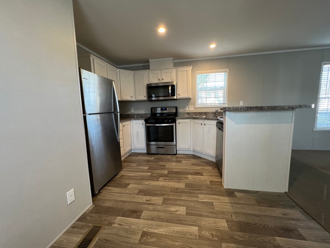 Photo - 5161 Chantelle Dr