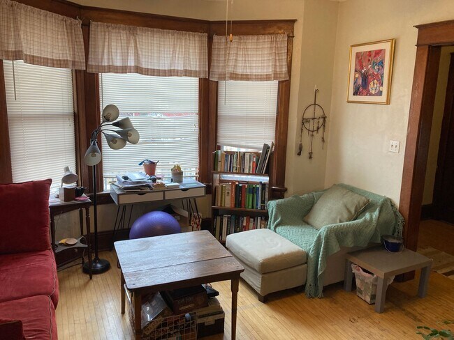 Photo - 601-03A E. Burleigh St. Unit Upper