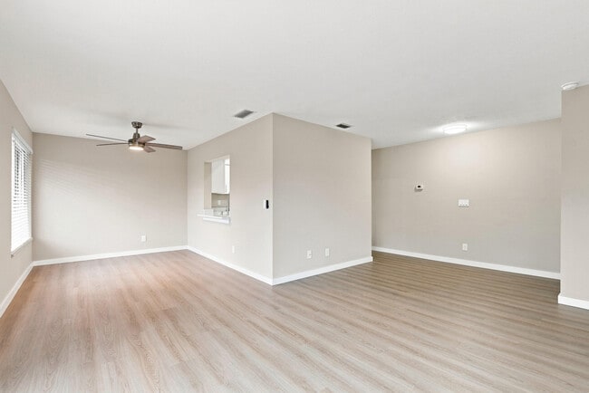 Photo - 1180 Carlton Ct Unidad 206A