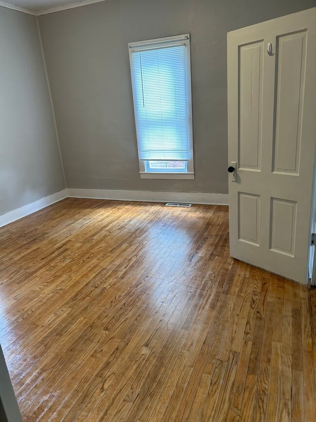 Photo - 301 N 10th St
