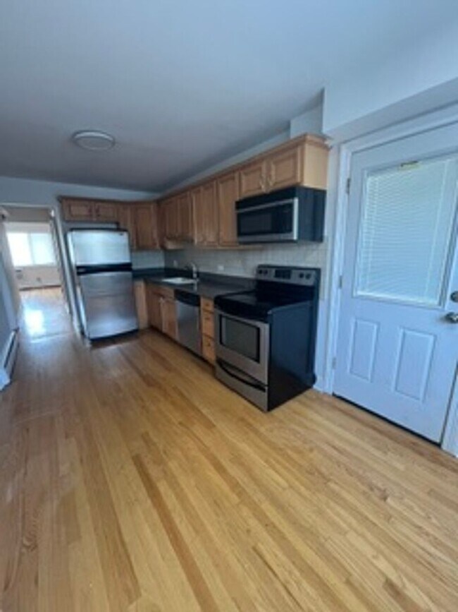Photo - Salem Village Apartments LLC Unit 12C
