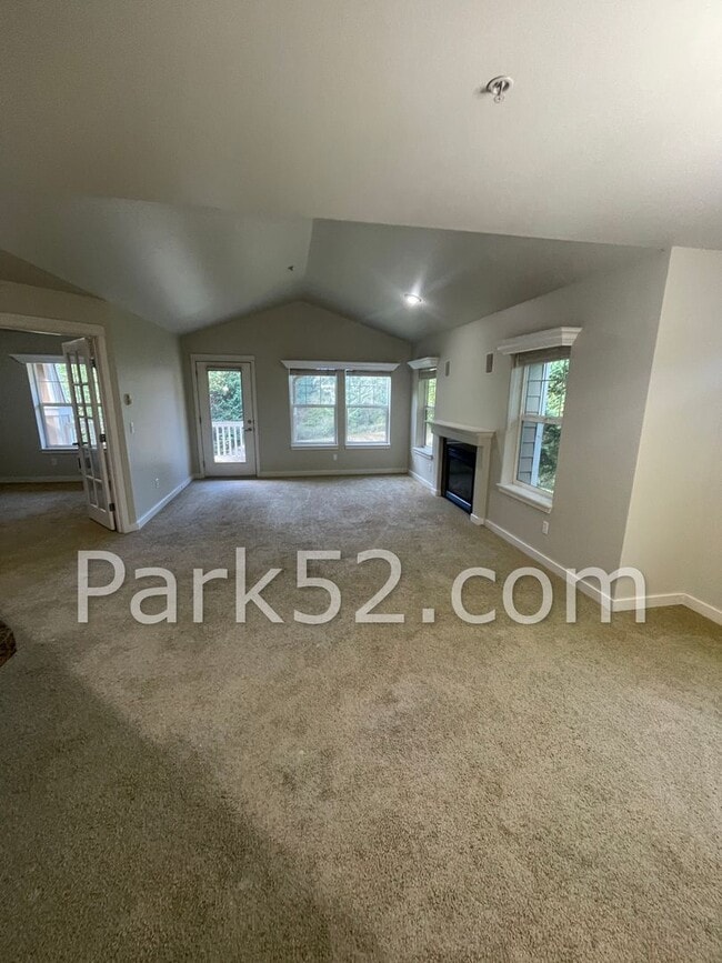 Photo - 3 Bedroom Condo in DuPont