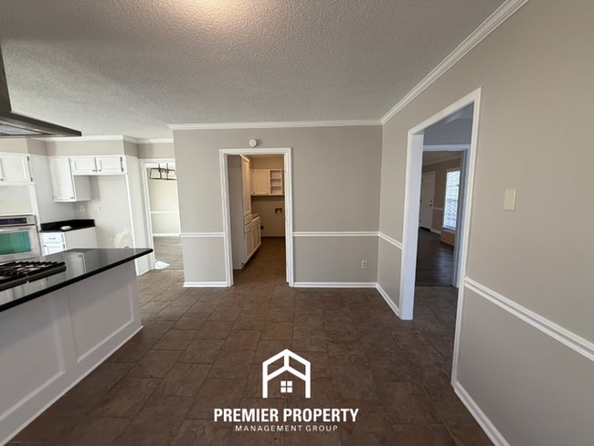 Photo - Newly Renovated 3BR Memphis Home with Vaulted Ceilings, Fireplace & Fenced Yard